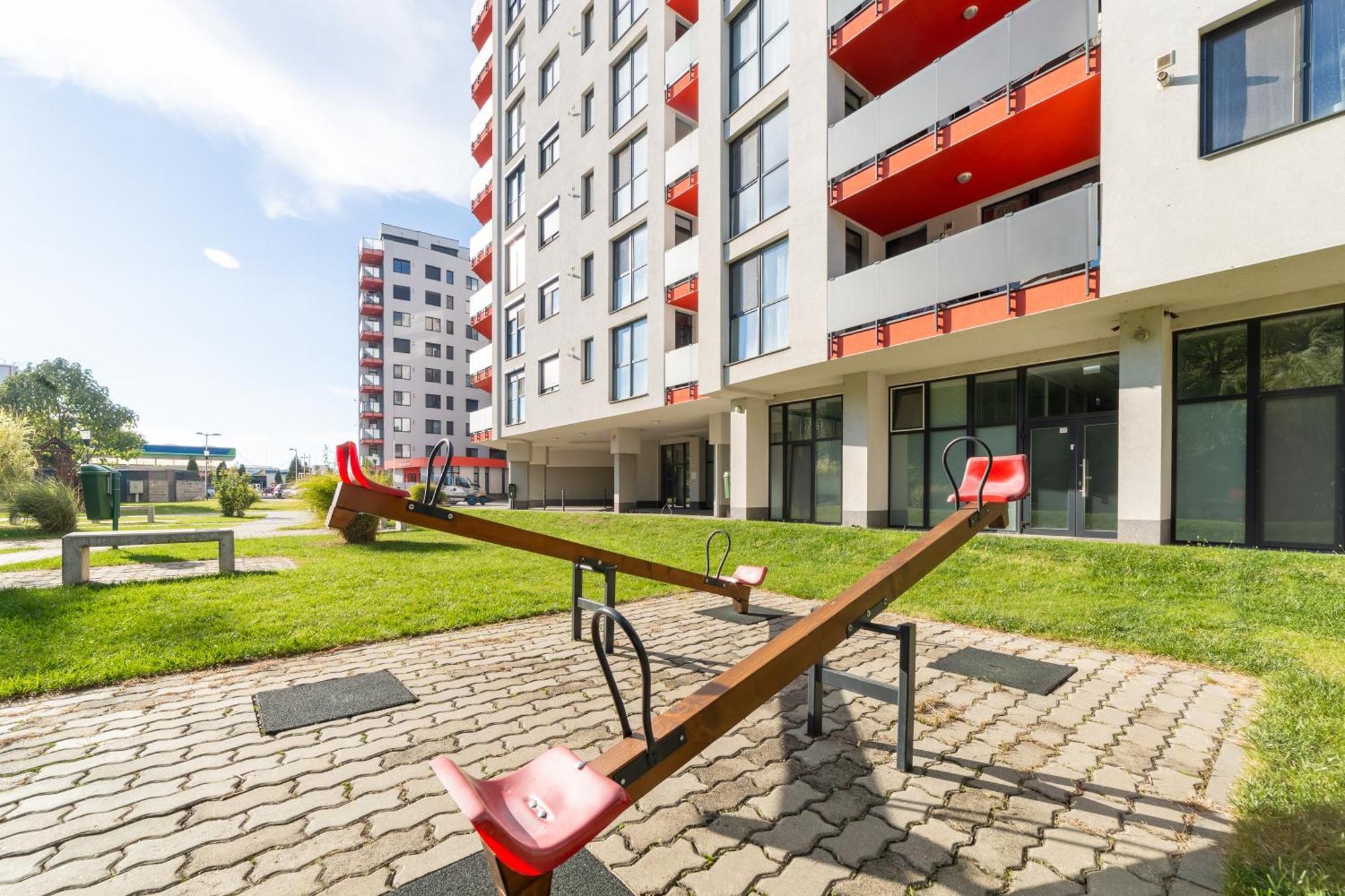 Ari Blue Apartment Ared In Kaufland Complex Arad Eksteriør bilde